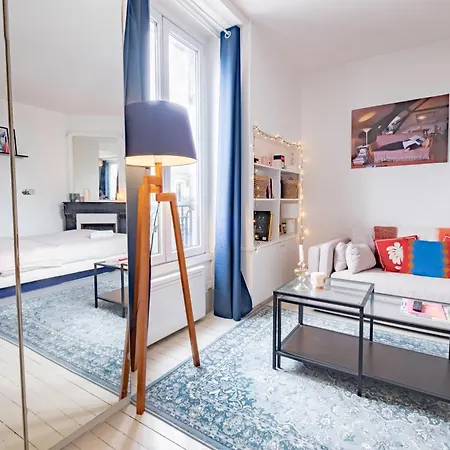 Appartement Le Constance - Peaceful, Close To Eiffel Tower Parijs